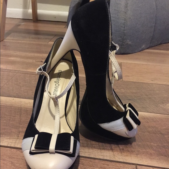 Black and cream bow tie heels - Picture 2 of 2